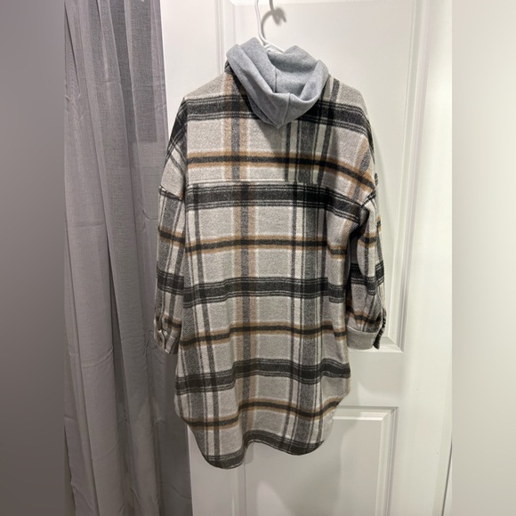 Women’s Shacket - Large - Picture 2 of 3